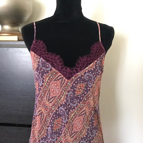 Victoria's Secret lingerie slip w/ lace size M - Picture 2 of 8